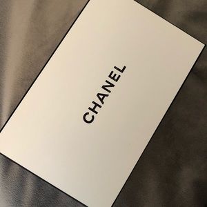 Chanel gift box